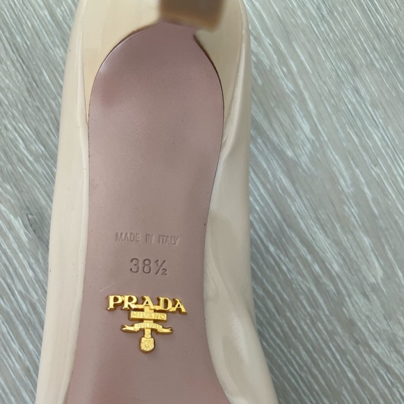 Prada Nude Pointed Toe Heels Size 38.5 - Picture 6 of 9